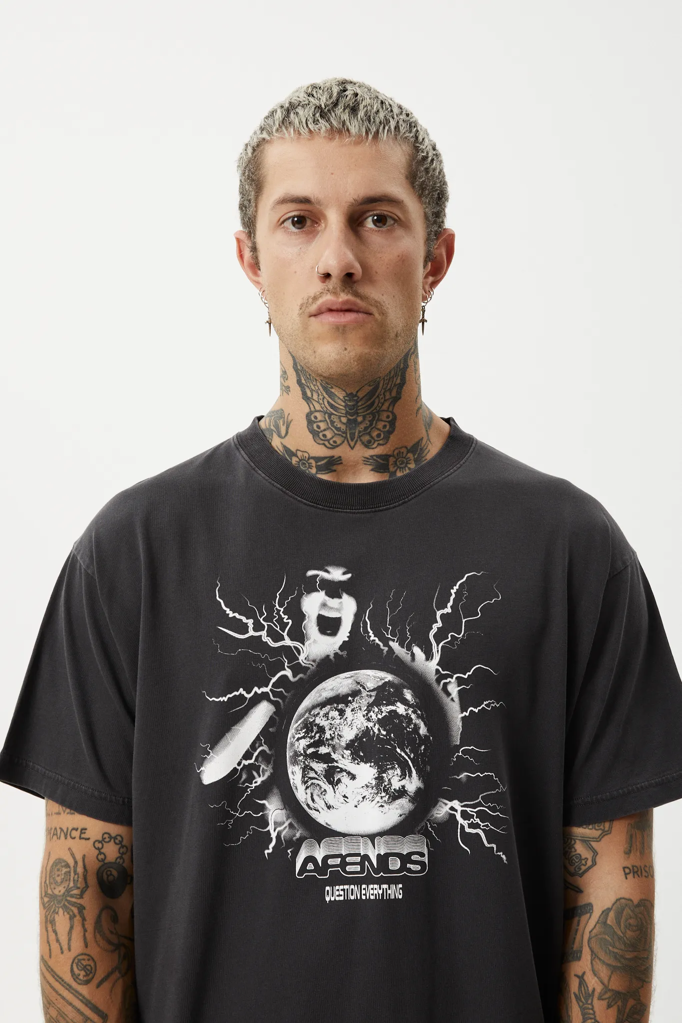 AFENDS Mens Doom Gen - Boxy Fit Tee - Stone Black