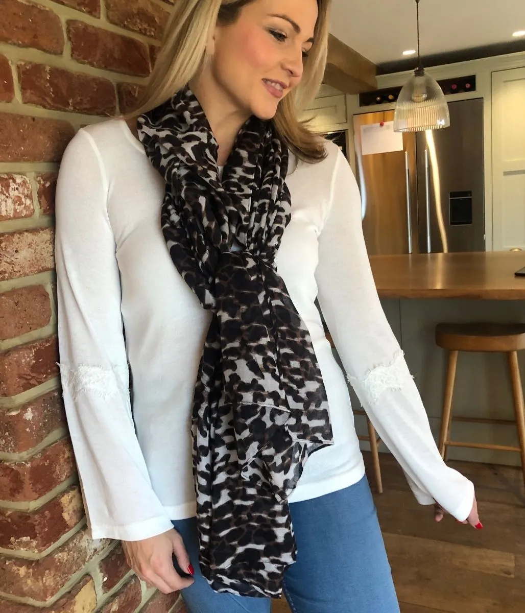 Ivory Top & Leopard Print Scarf Set